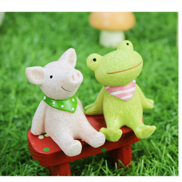 Look Up to the Sky - Cute Animal Desktop / Plants / All Purpose Knick-Knack